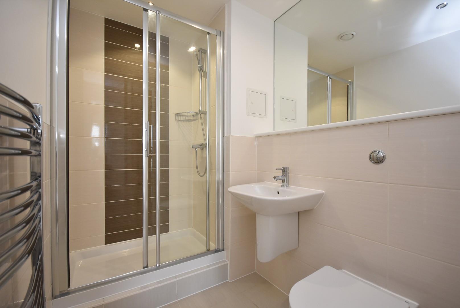 43 Douglas House, Ferry Court, Cardiff, CF11 0LD